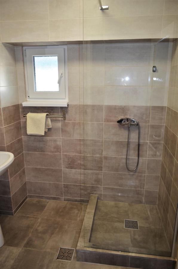 Casa Calin Hotel Crișan Eksteriør billede