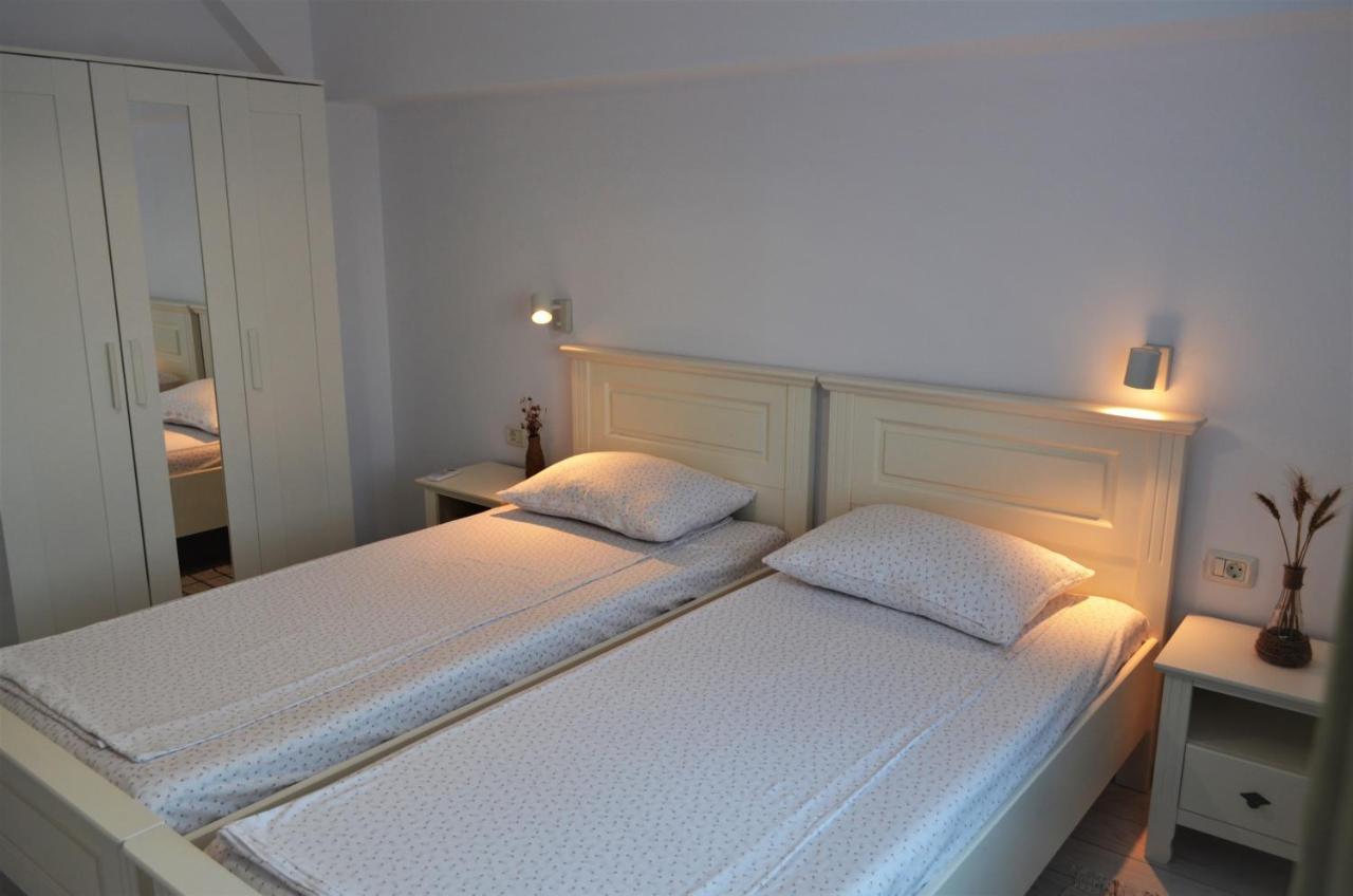 Casa Calin Hotel Crișan Eksteriør billede